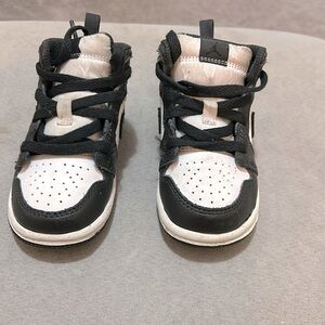 Black/White Jordan 1 Mid Toddler Boy Sneakers
